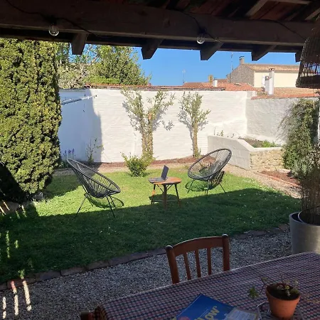 Le Petit Chai Classé De Tourisme 3 étoiles Hyper Centre